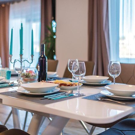 Beautiful Home In Sibenik With Kitchen Ngoại thất bức ảnh