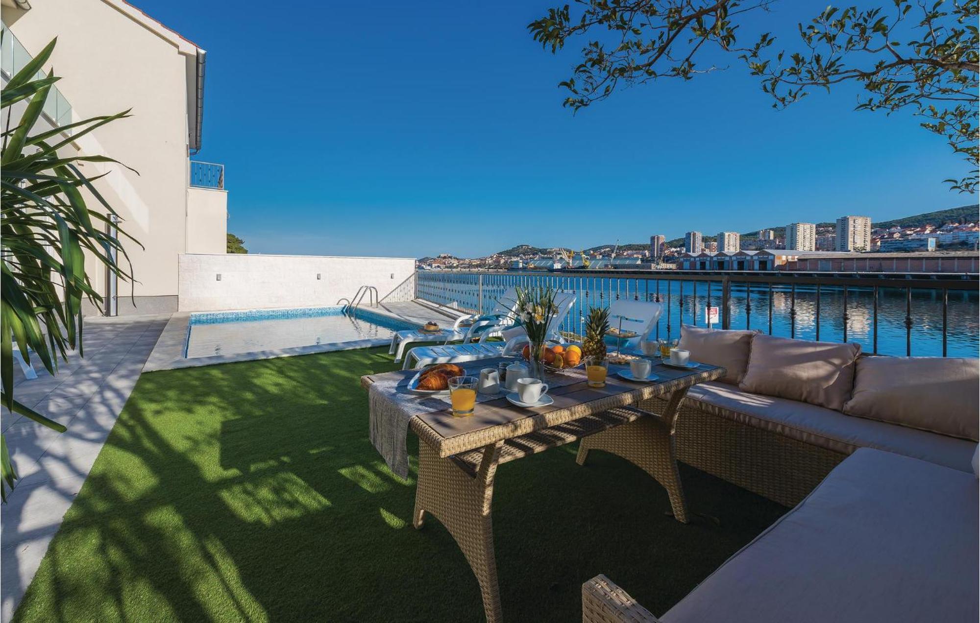 Beautiful Home In Sibenik With Kitchen Ngoại thất bức ảnh