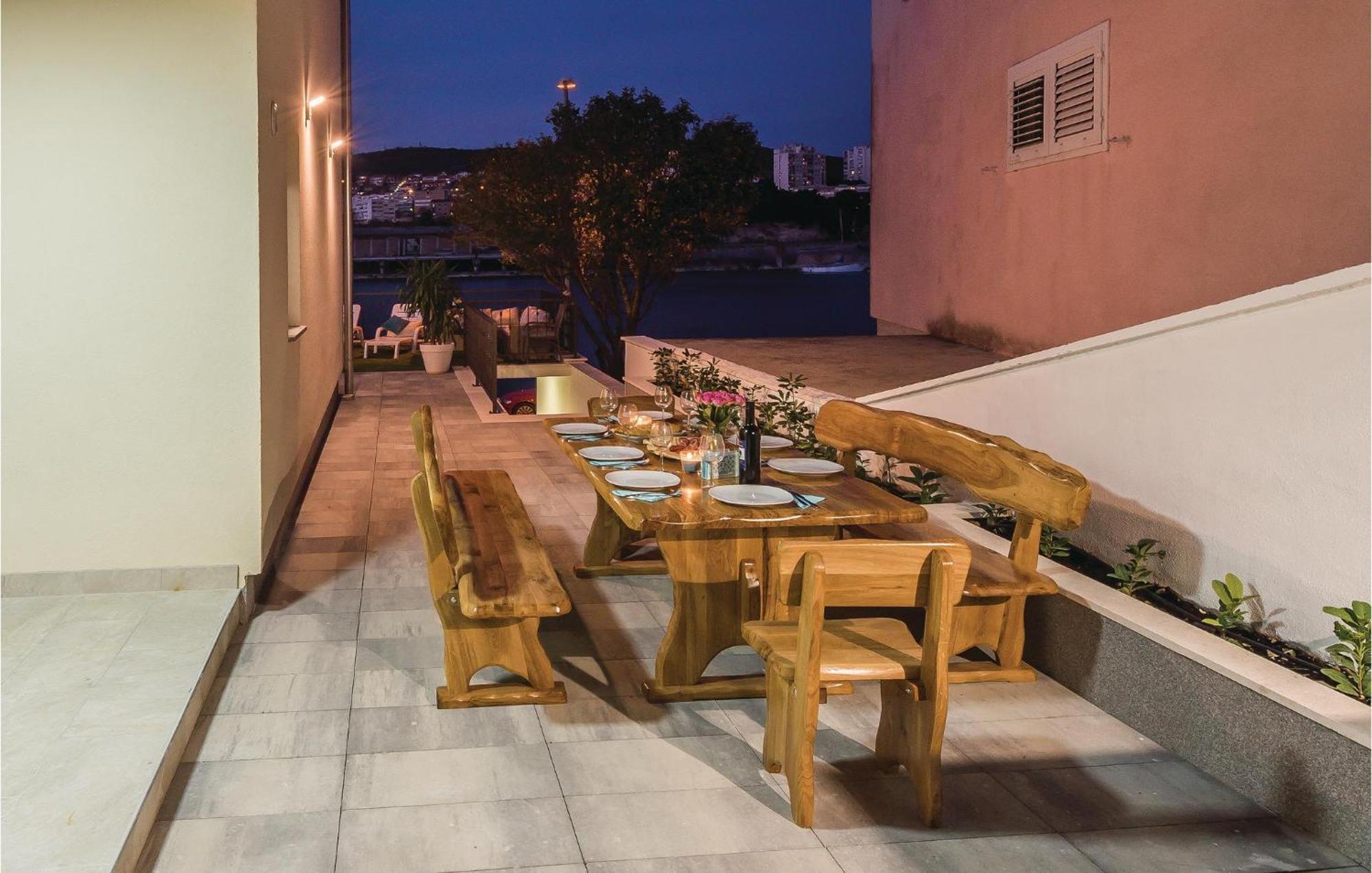 Beautiful Home In Sibenik With Kitchen Ngoại thất bức ảnh
